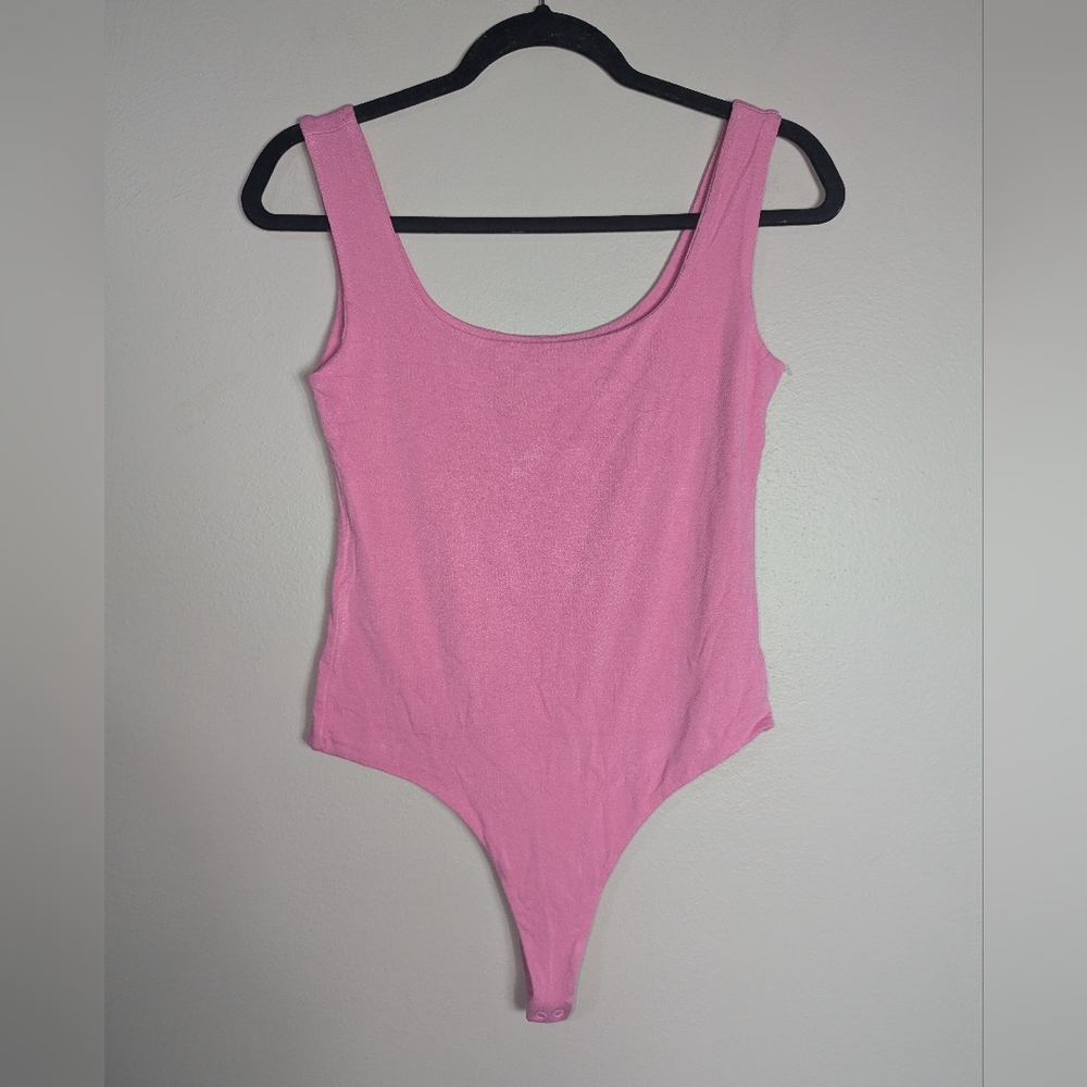 L Naked Wardrobe Pink Scoop Neck Bodysuit‎